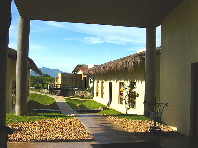 Elephant Corridor five star boutique hotel Sigiriya Sri Lanka Cultural triangle IHB10059 image copyright InternetHolidaysBiz