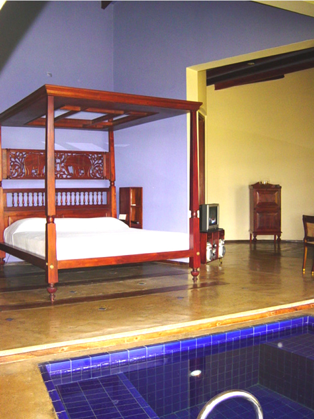 Elephant Corridor five star boutique hotel Sigiriya Sri Lanka Cultural triangle image IHB100083 copyright InternetHolidaysBiz romantic suite