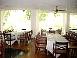 InternetHolidaysBiz Sri Lanka picture gallery Kandy hotel accommodation Mahaweli Reach river hotel resort facilities copyright image IHB 100470