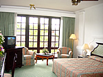 InternetHolidaysBiz Sri Lanka picture gallery Kandy hotel accommodation Mahaweli Reach river hotel suite deluxe rooms accommodation copyright image IHB 100441